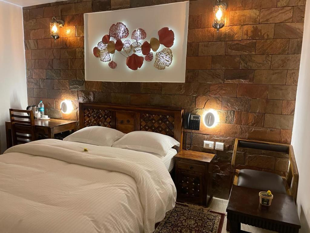 Yashmay Villa Club & Resort Gonda Eksteriør billede